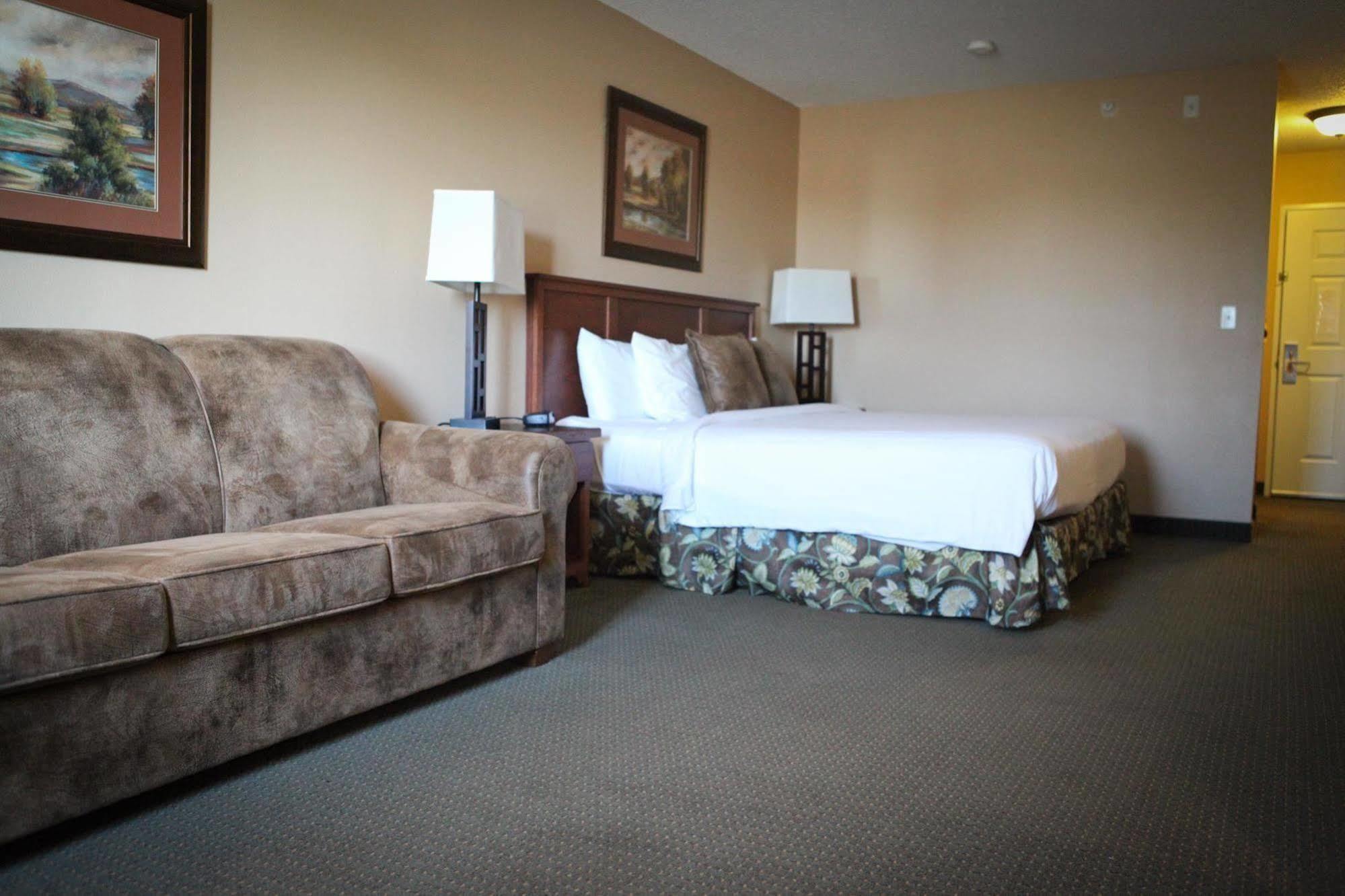 Grandstay Hotel & Suites Perham Dış mekan fotoğraf