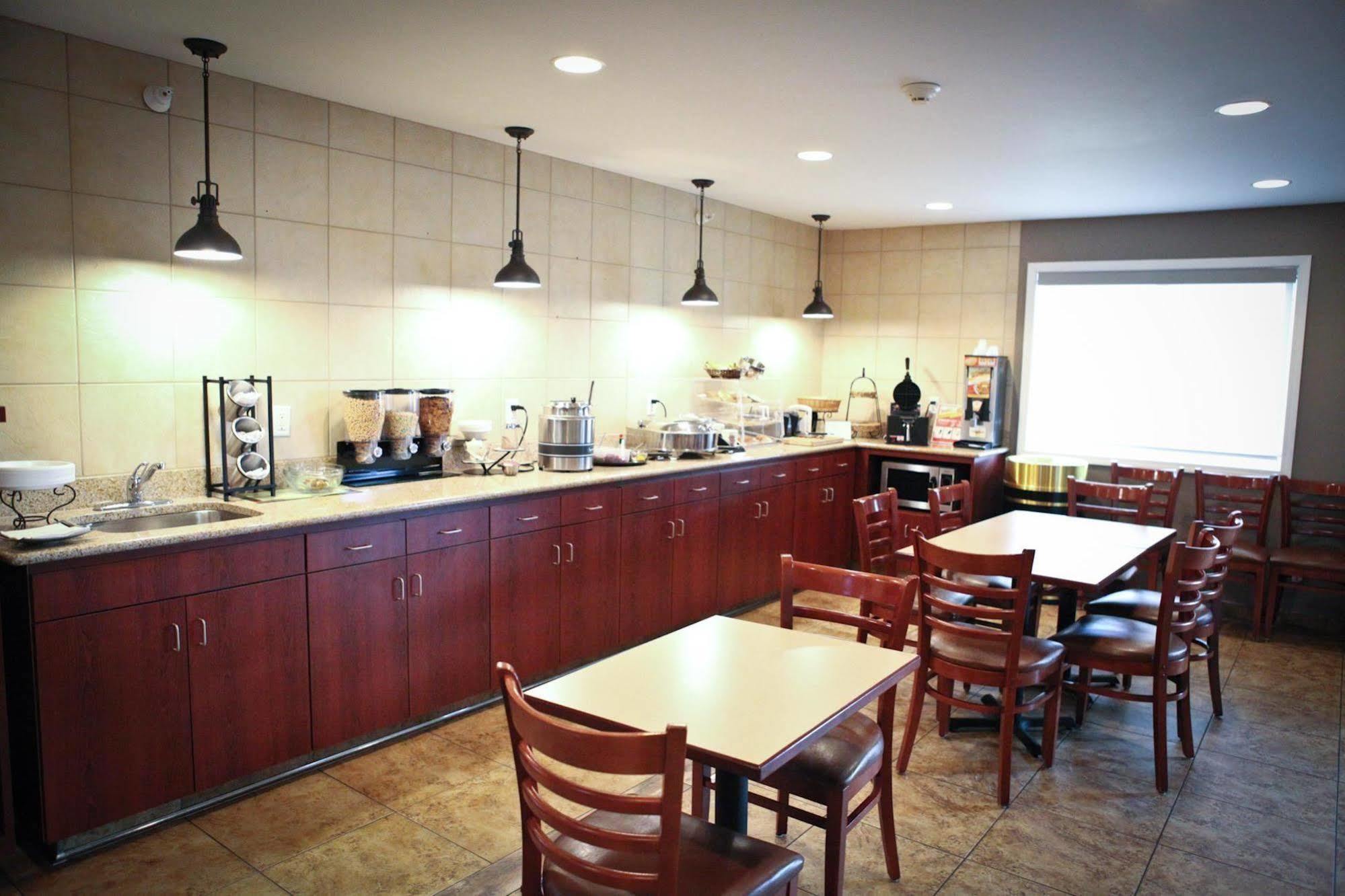 Grandstay Hotel & Suites Perham Dış mekan fotoğraf